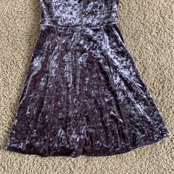 American Eagle Cold Shoulder Crushed Velvet Dress - Picture 3 of 8